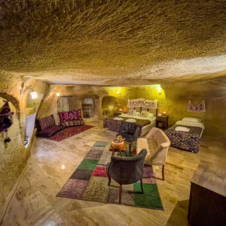 Heritage Cave אורגופ