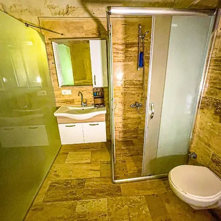 מלון Heritage Cave 5*